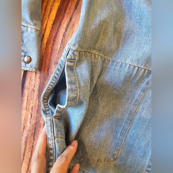 Levi's Vintage Y2K Women's Size Large Denim Chore Jacket Longline Snap Front - Picture 11 of 13